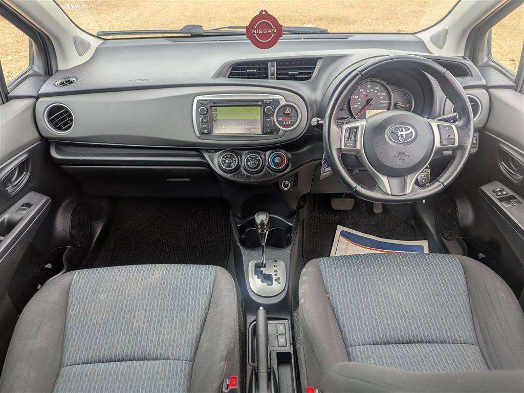 <p>2012 TOYOTA YARIS TR VVT-I CVT</p>