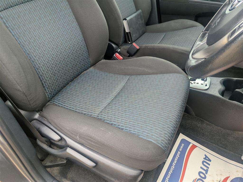<p>2012 TOYOTA YARIS TR VVT-I CVT</p>