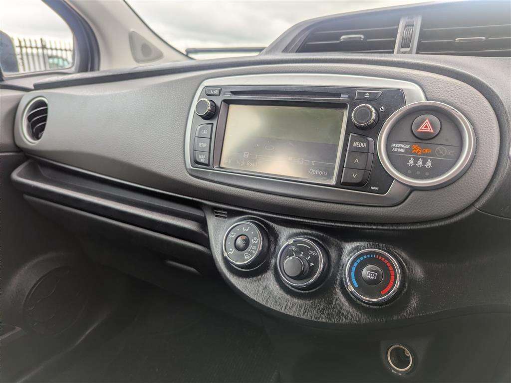 <p>2012 TOYOTA YARIS TR VVT-I CVT</p>