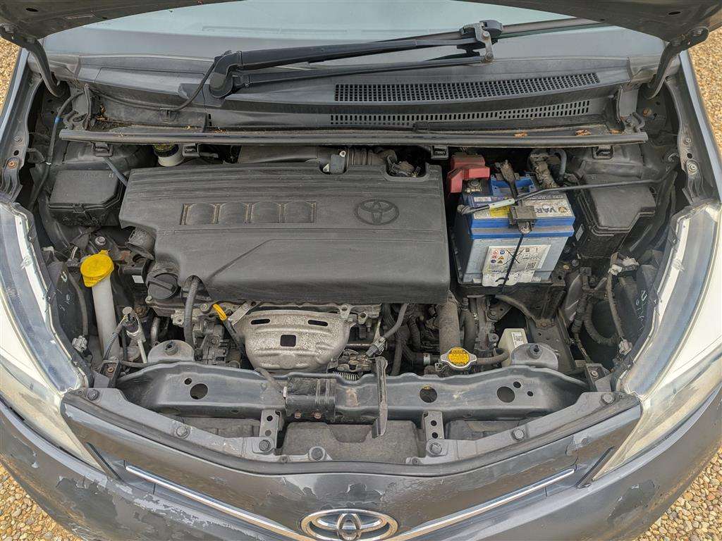 <p>2012 TOYOTA YARIS TR VVT-I CVT</p>