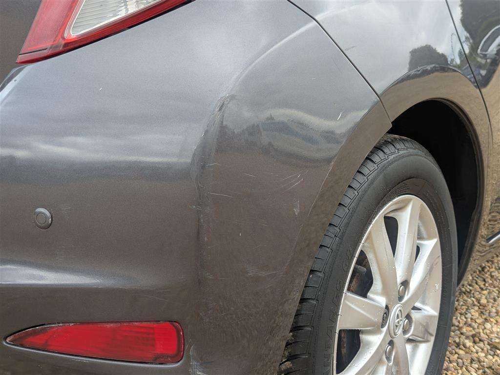 <p>2012 TOYOTA YARIS TR VVT-I CVT</p>