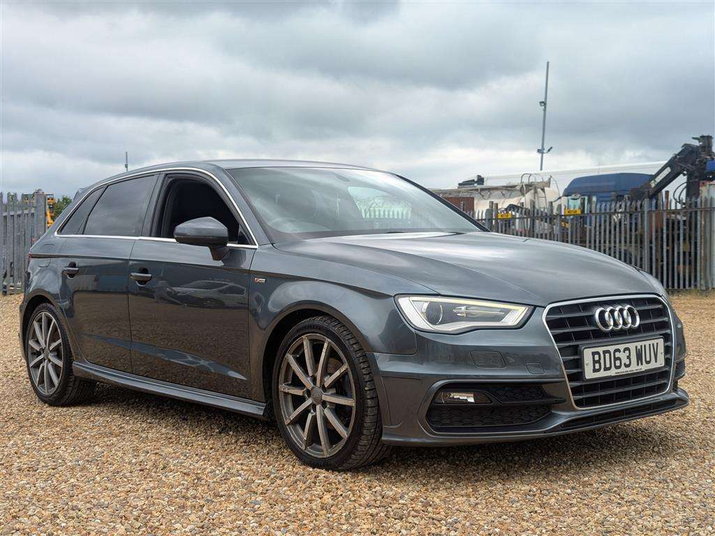 <p>2013 AUDI A3 S LINE TFSI S-A</p>