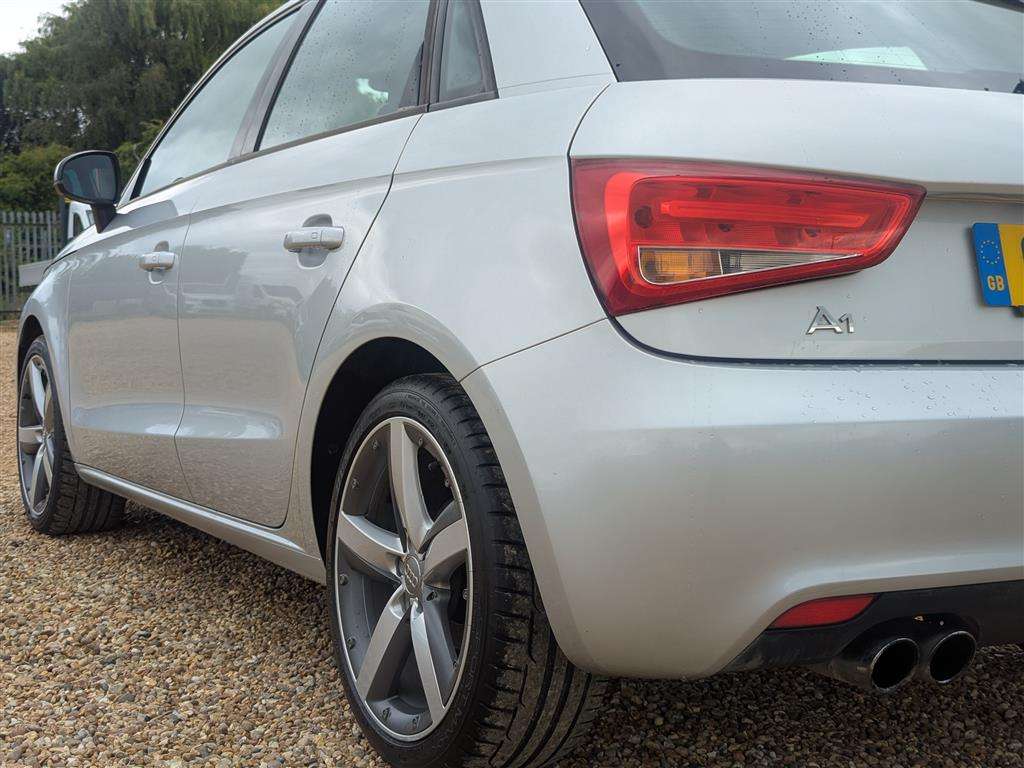 <p>2012 AUDI A1 SPORT TFSI S-A</p>