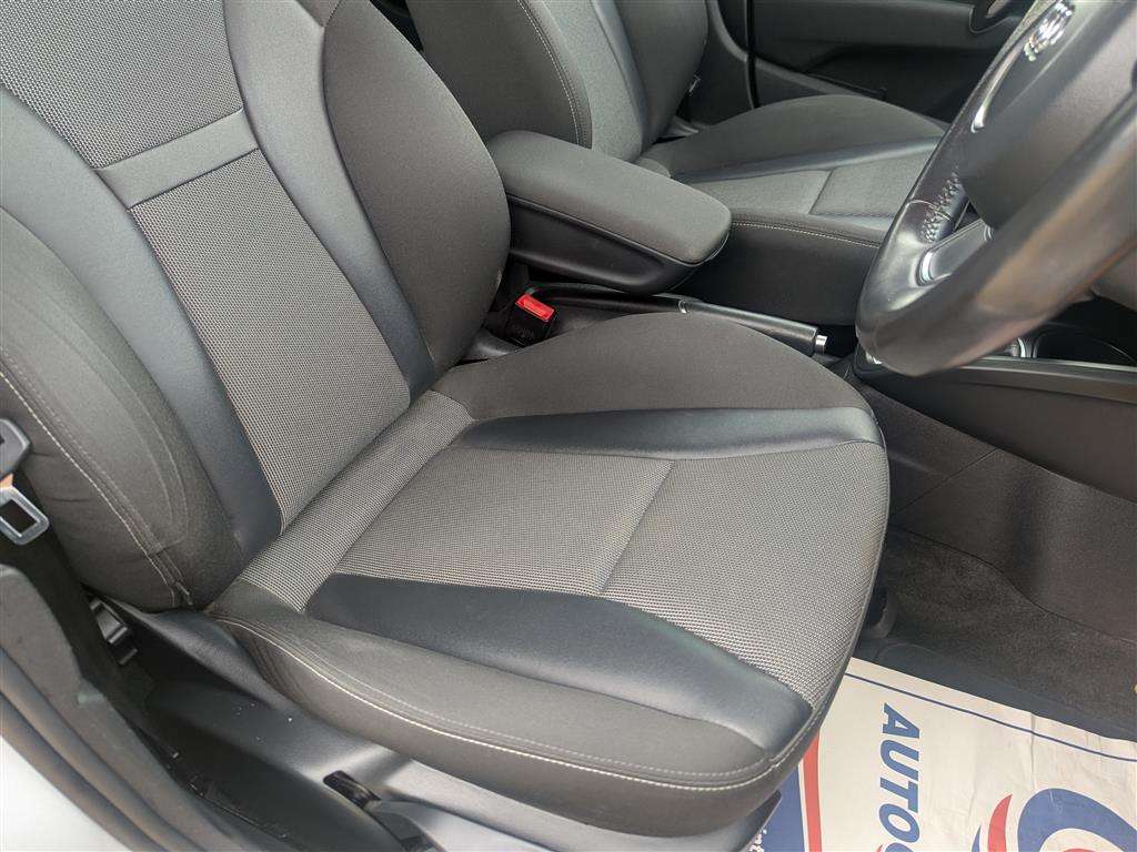 <p>2012 AUDI A1 SPORT TFSI S-A</p>