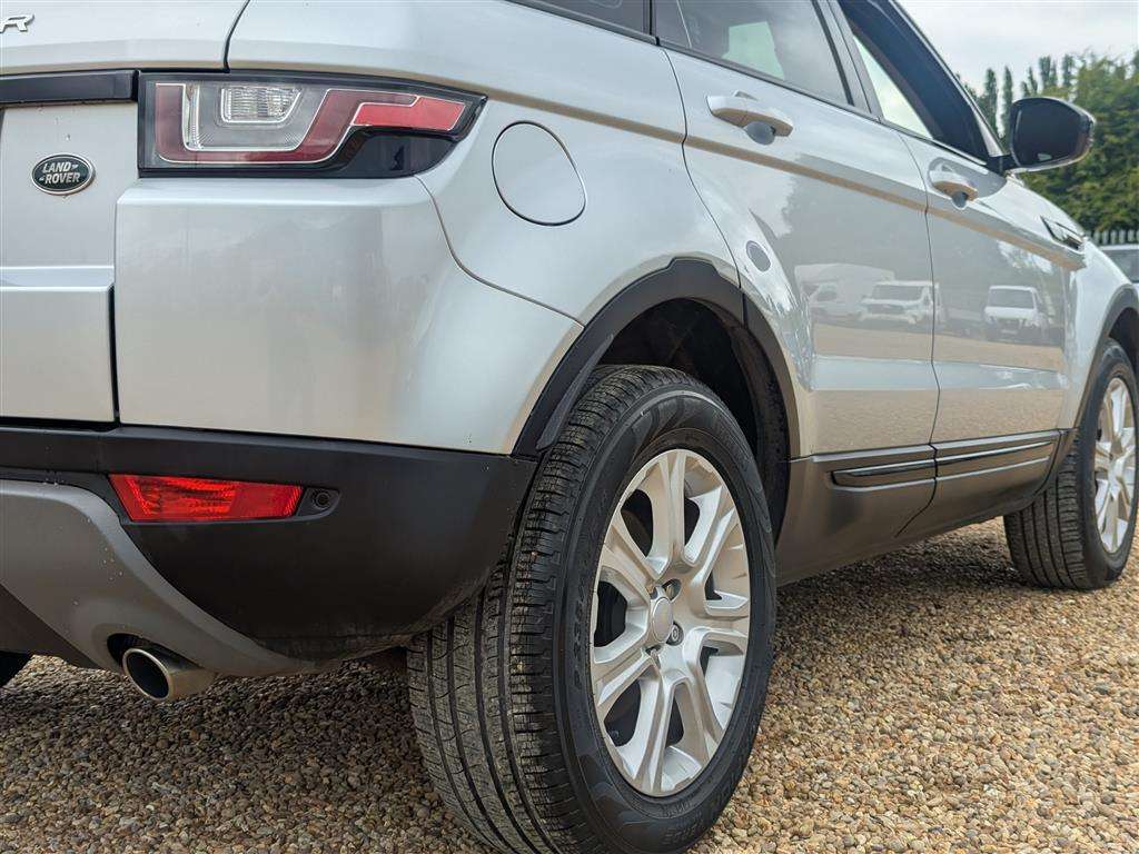 <p>2018 LAND ROVER R ROVER EVOQUE SE TECH TD</p>