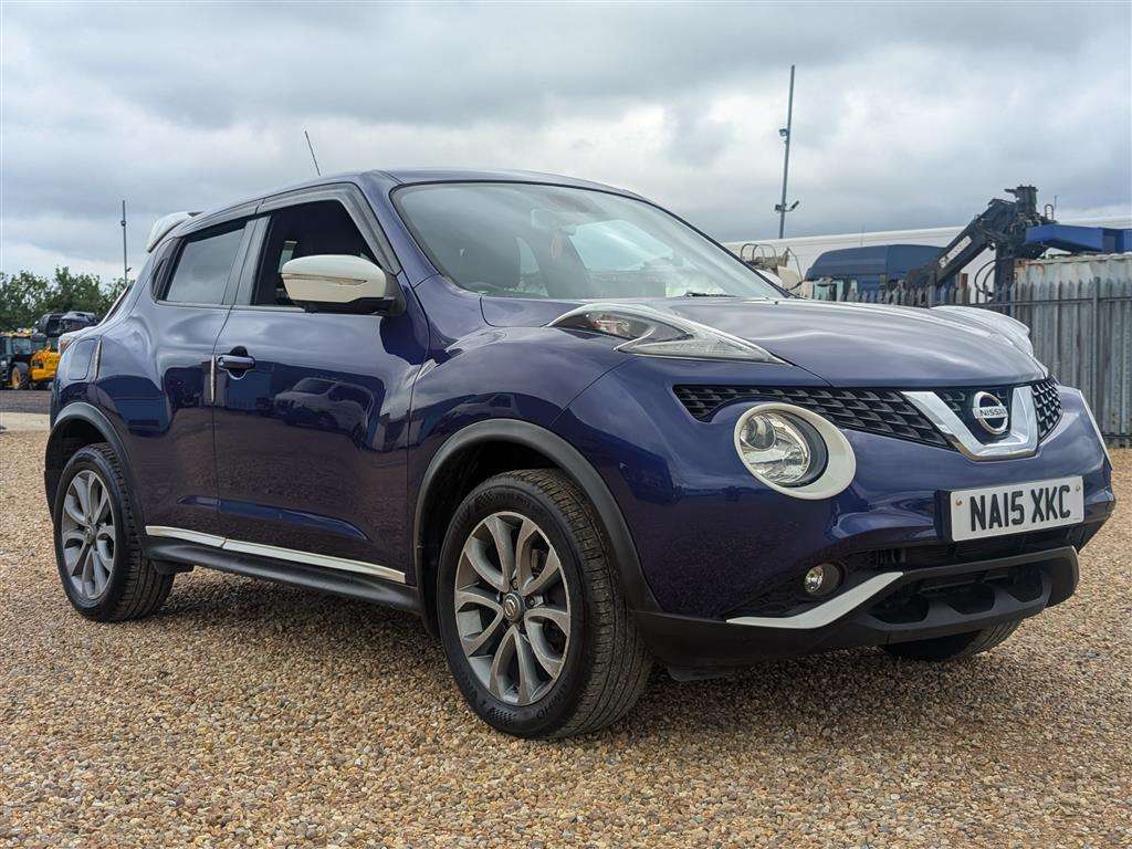 <p>2015 NISSAN JUKE TEKNA DCI</p>
