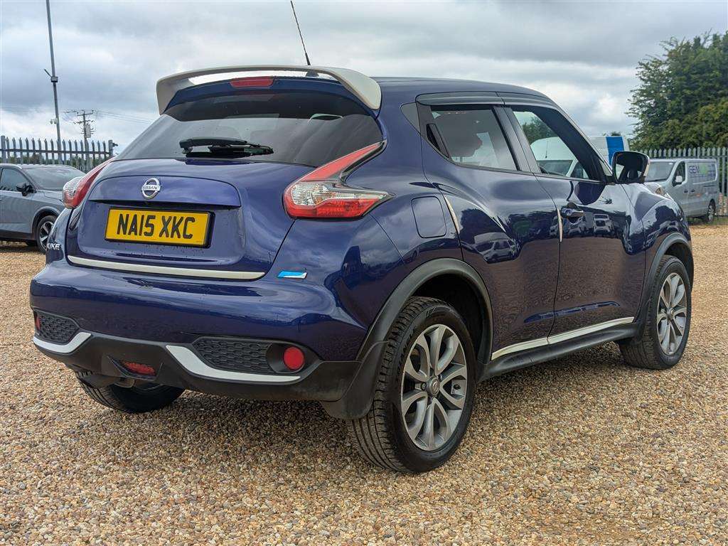 <p>2015 NISSAN JUKE TEKNA DCI</p>