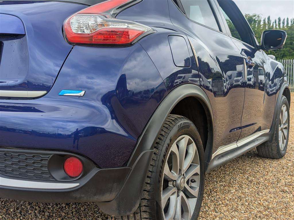 <p>2015 NISSAN JUKE TEKNA DCI</p>