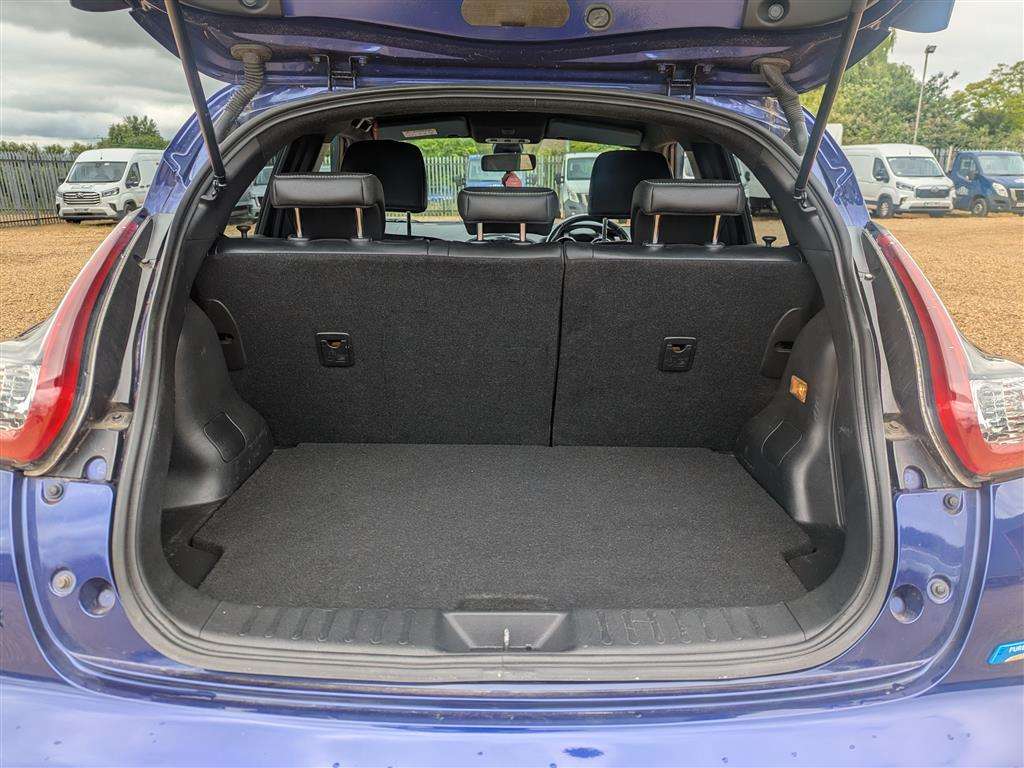 <p>2015 NISSAN JUKE TEKNA DCI</p>
