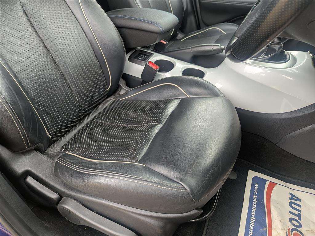 <p>2015 NISSAN JUKE TEKNA DCI</p>