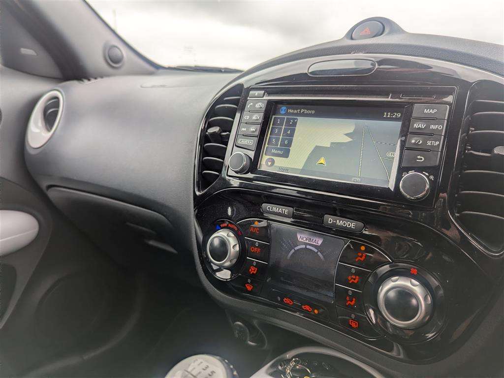 <p>2015 NISSAN JUKE TEKNA DCI</p>