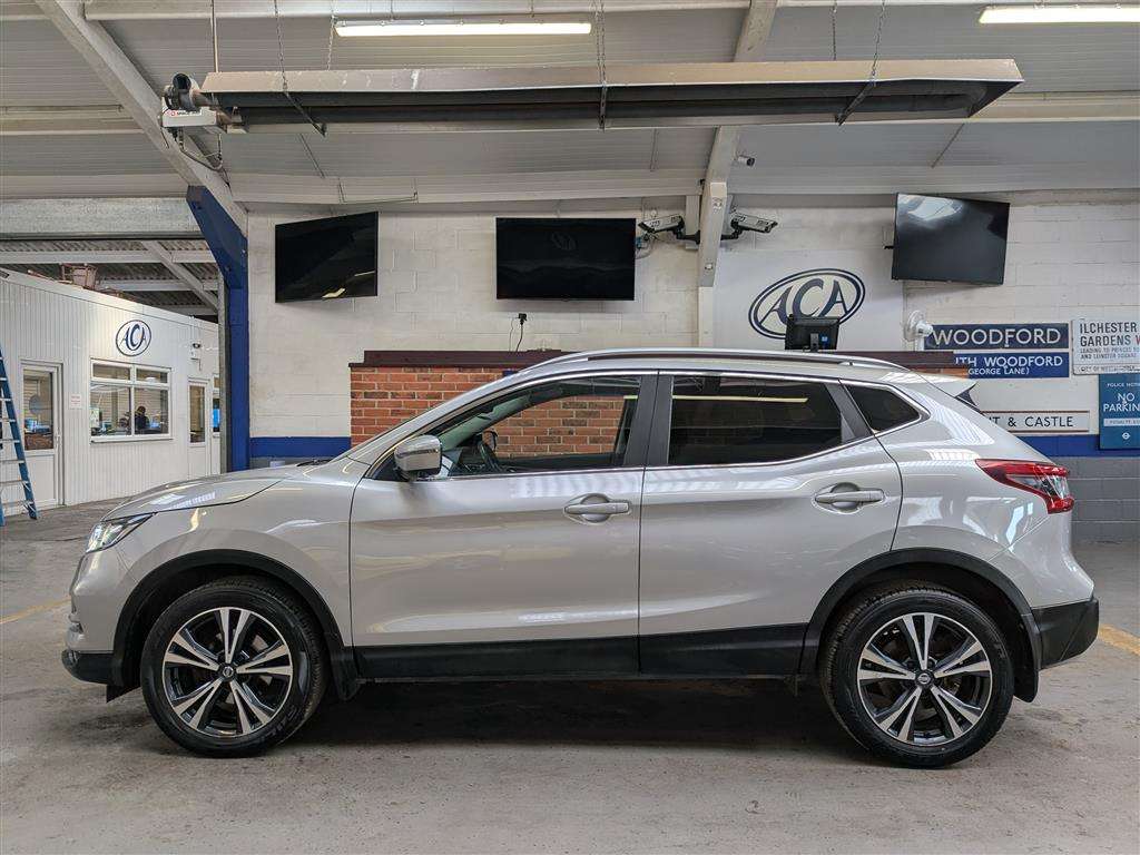 <p>2017 NISSAN QASHQAI N-CONNECTA DIG-T</p>