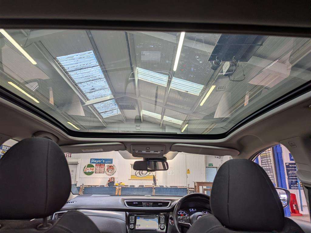 <p>2017 NISSAN QASHQAI N-CONNECTA DIG-T</p>