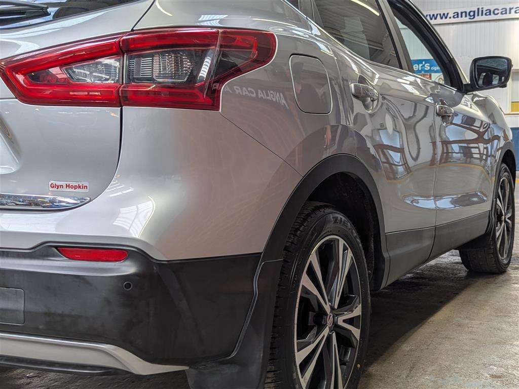 <p>2017 NISSAN QASHQAI N-CONNECTA DIG-T</p>