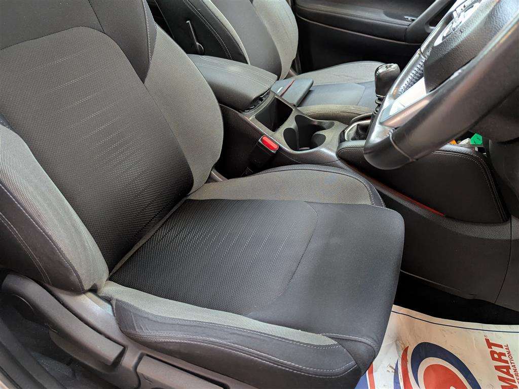 <p>2017 NISSAN QASHQAI N-CONNECTA DIG-T</p>