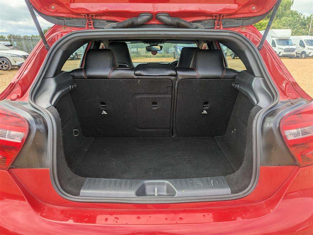 <p>2015 MERCEDES-BENZ A220 BLUE-CY AMG SPORT CD</p>