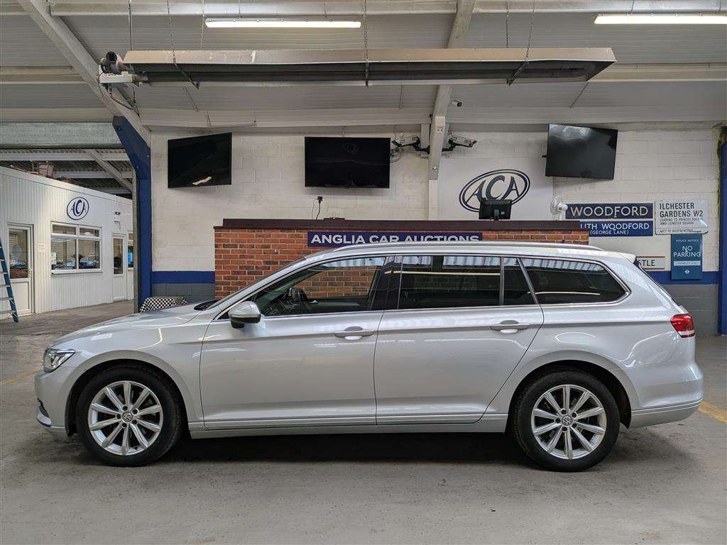 <p>2018 VOLKSWAGEN PASSAT SE BUSINESS TDI BM</p>