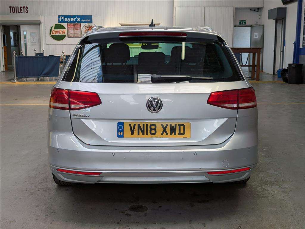 <p>2018 VOLKSWAGEN PASSAT SE BUSINESS TDI BM</p>