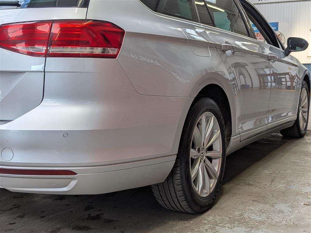 <p>2018 VOLKSWAGEN PASSAT SE BUSINESS TDI BM</p>