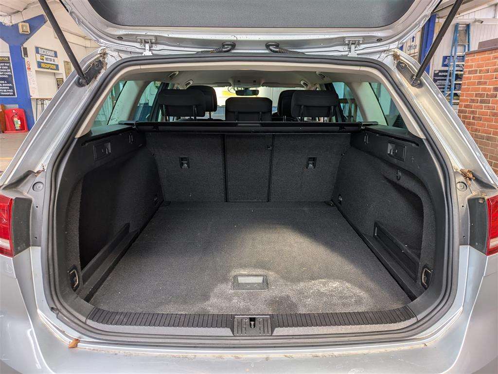 <p>2018 VOLKSWAGEN PASSAT SE BUSINESS TDI BM</p>