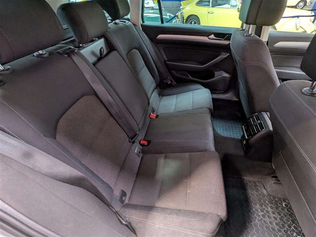 <p>2018 VOLKSWAGEN PASSAT SE BUSINESS TDI BM</p>