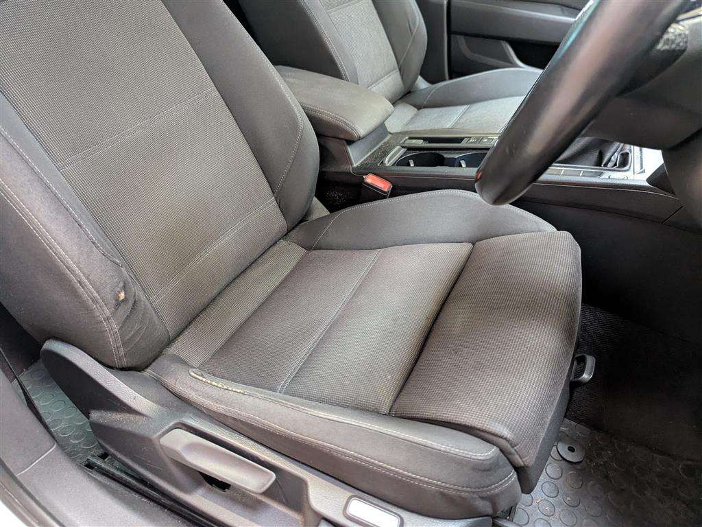 <p>2018 VOLKSWAGEN PASSAT SE BUSINESS TDI BM</p>