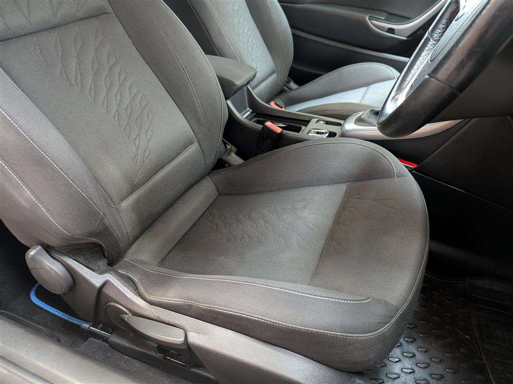 <p>2015 VAUXHALL CASCADA SE CDTI S/S</p>