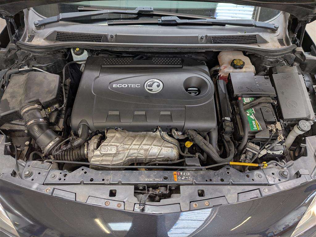 <p>2015 VAUXHALL CASCADA SE CDTI S/S</p>