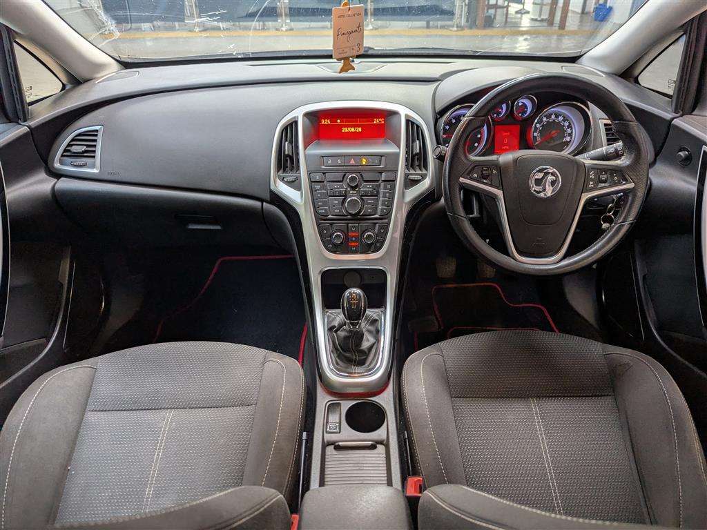 <p>2011 VAUXHALL ASTRA SRI</p>