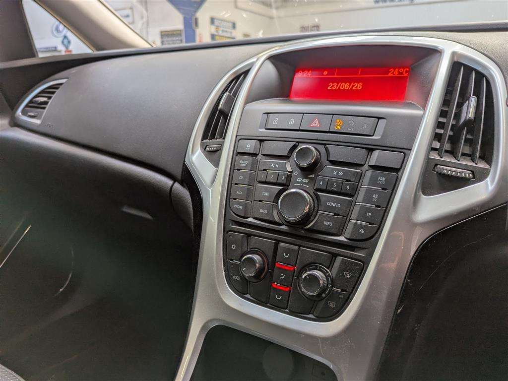 <p>2011 VAUXHALL ASTRA SRI</p>
