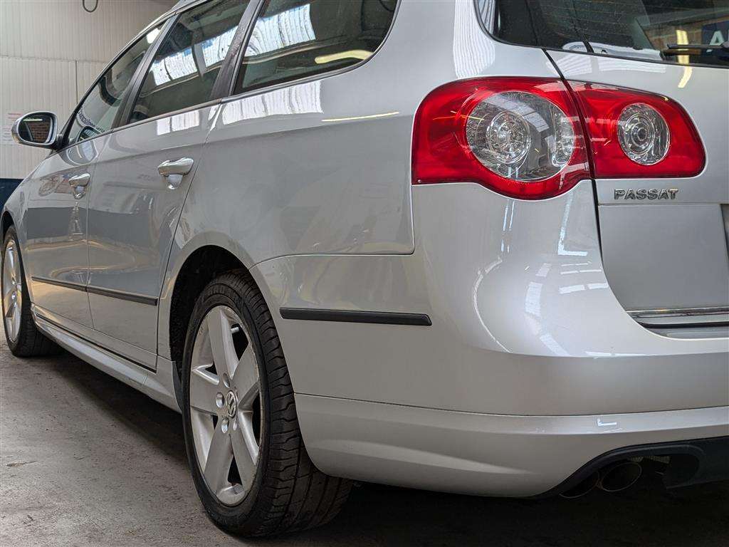 <p>2010 VOLKSWAGEN PASSAT R LINE TDI 140</p>