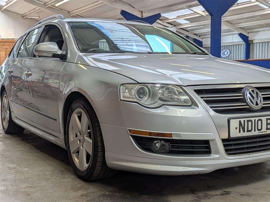 <p>2010 VOLKSWAGEN PASSAT R LINE TDI 140</p>