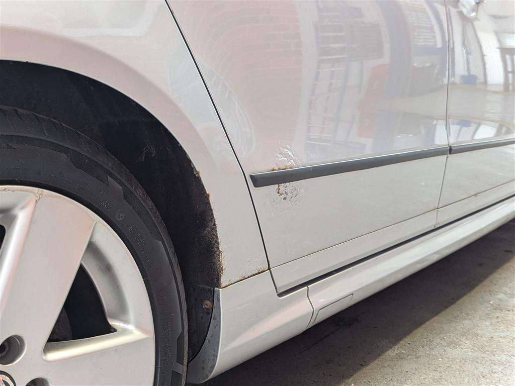 <p>2010 VOLKSWAGEN PASSAT R LINE TDI 140</p>