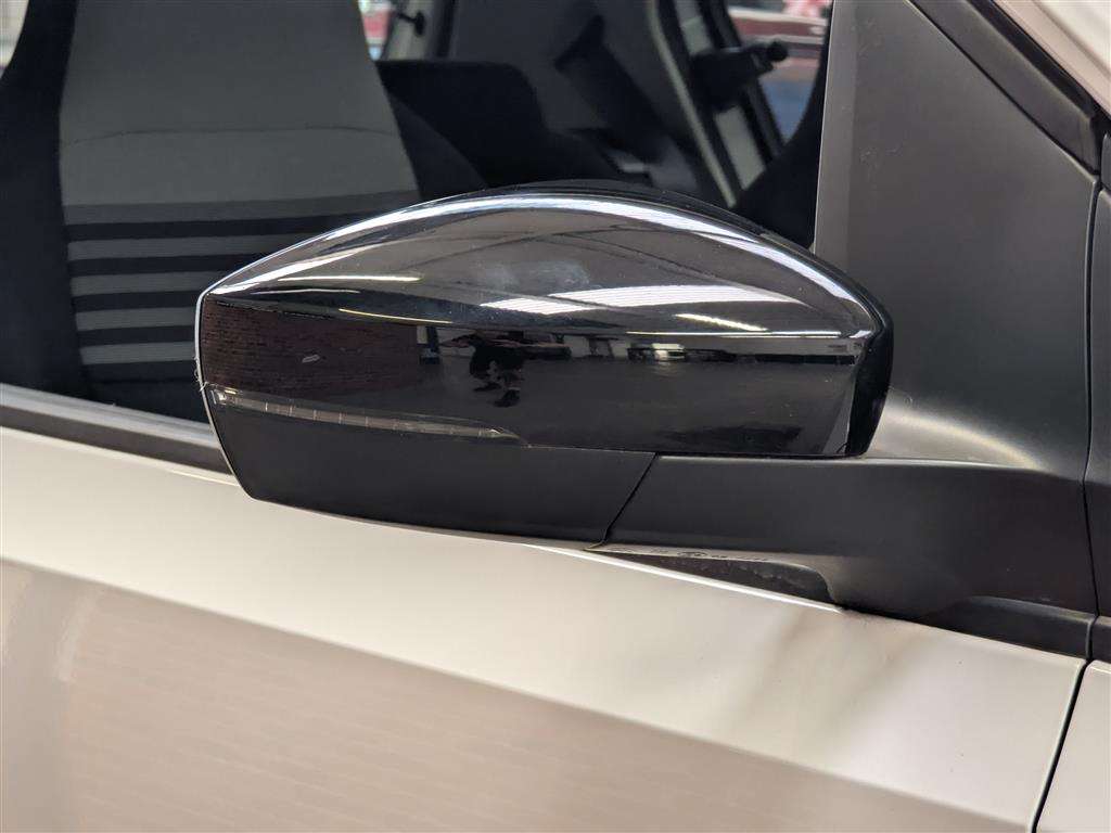 <p>2020 VOLKSWAGEN MOVE UP</p>