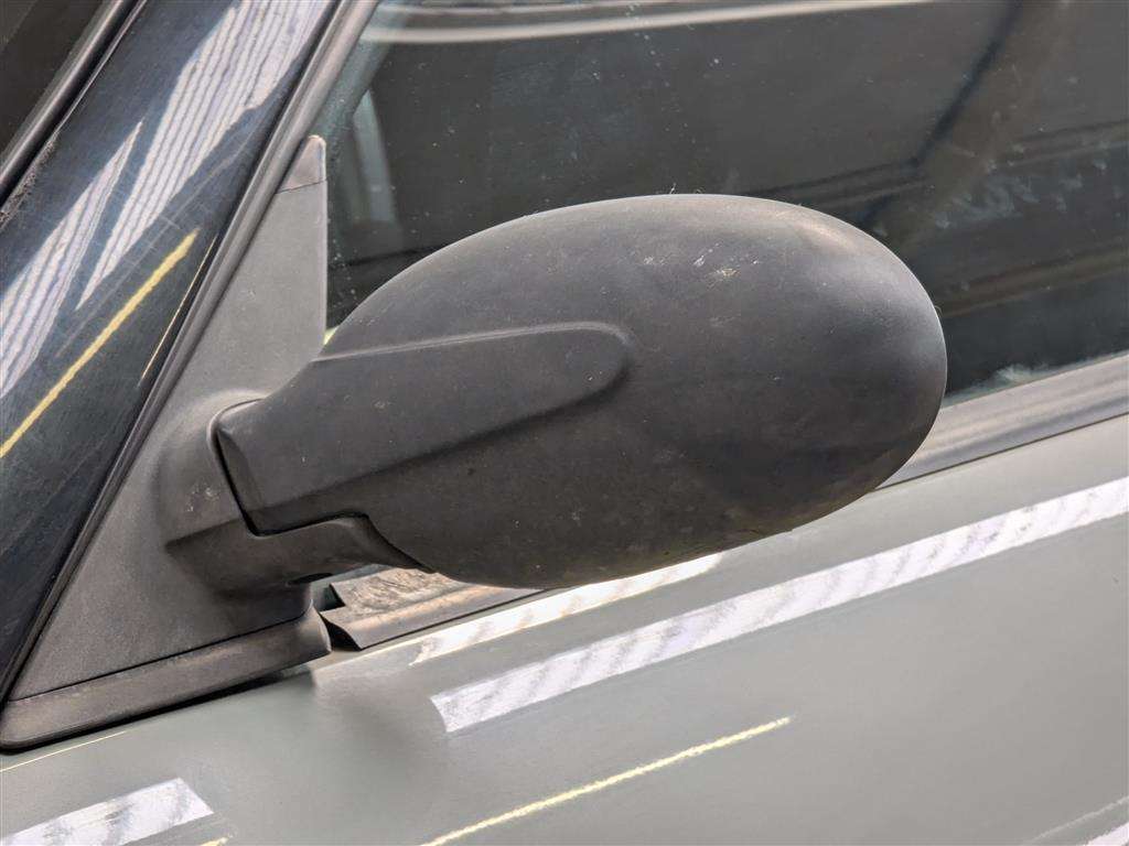 <p>2006 SMART ROADSTER 80 AUTO(RHD)</p>