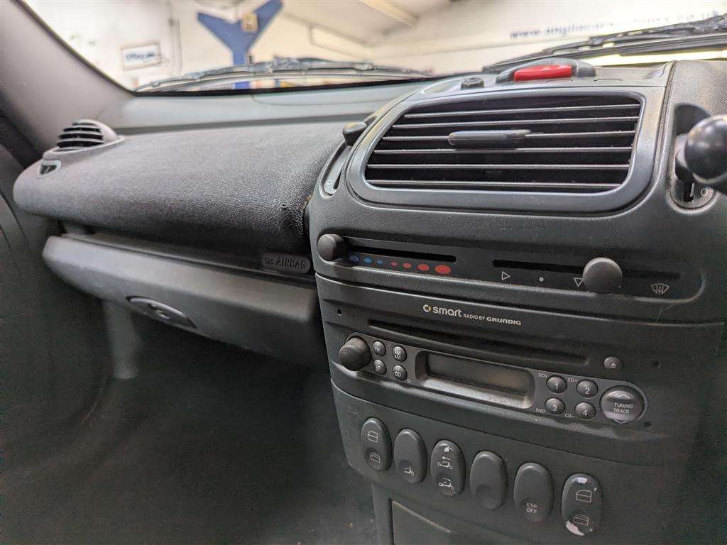 <p>2006 SMART ROADSTER 80 AUTO(RHD)</p>