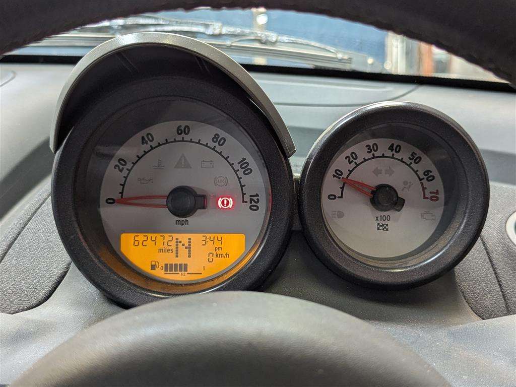 <p>2006 SMART ROADSTER 80 AUTO(RHD)</p>