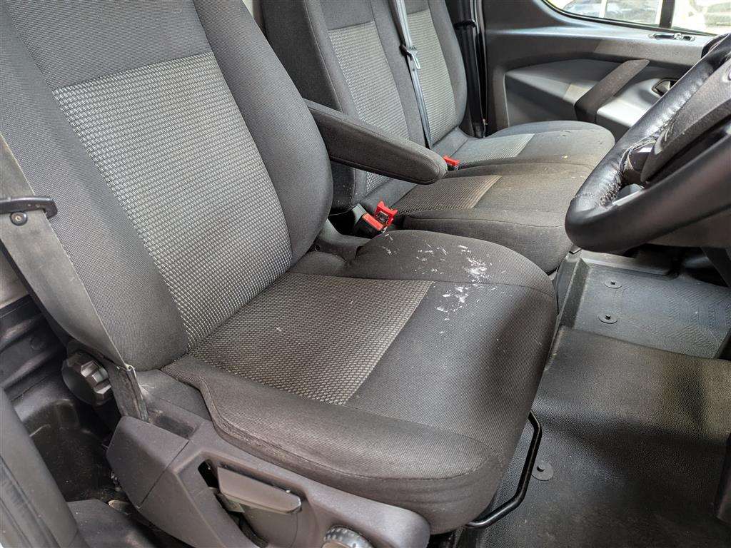 <p>2015 FORD TRANSIT CUSTOM 290 ECO-TE</p>