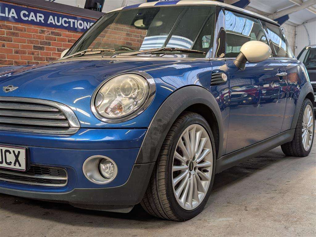 <p>2007 MINI COOPER</p>