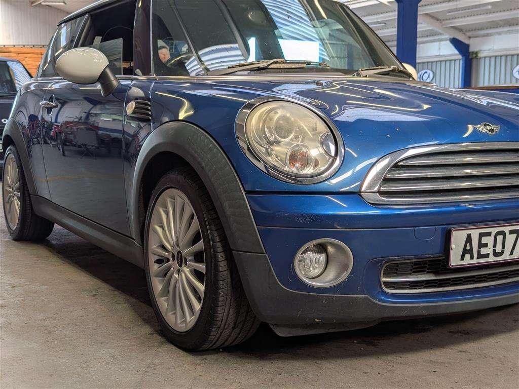 <p>2007 MINI COOPER</p>