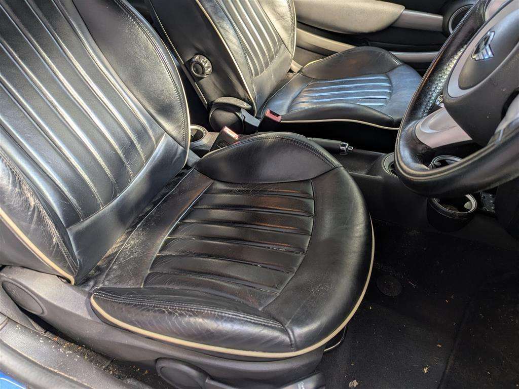 <p>2007 MINI COOPER</p>