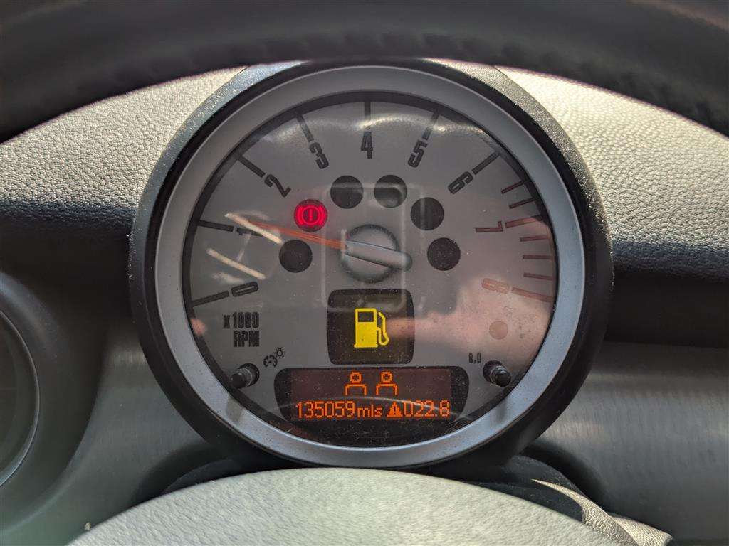<p>2007 MINI COOPER</p>