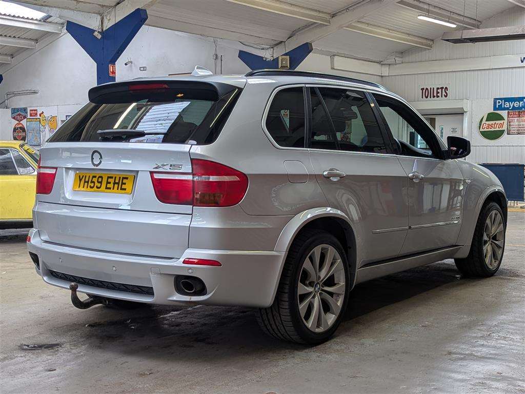 <p>2009 BMW X5 XDRIVE 30D MSPORT 7S A</p>