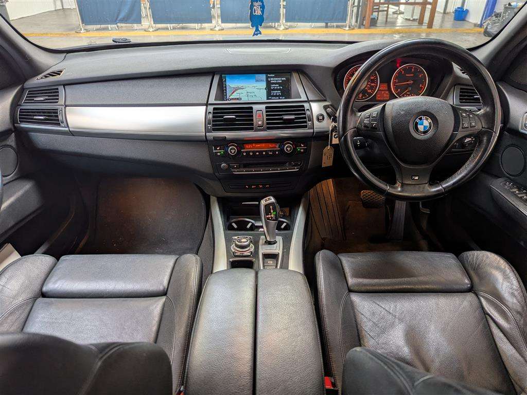 <p>2009 BMW X5 XDRIVE 30D MSPORT 7S A</p>