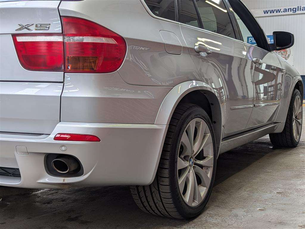 <p>2009 BMW X5 XDRIVE 30D MSPORT 7S A</p>
