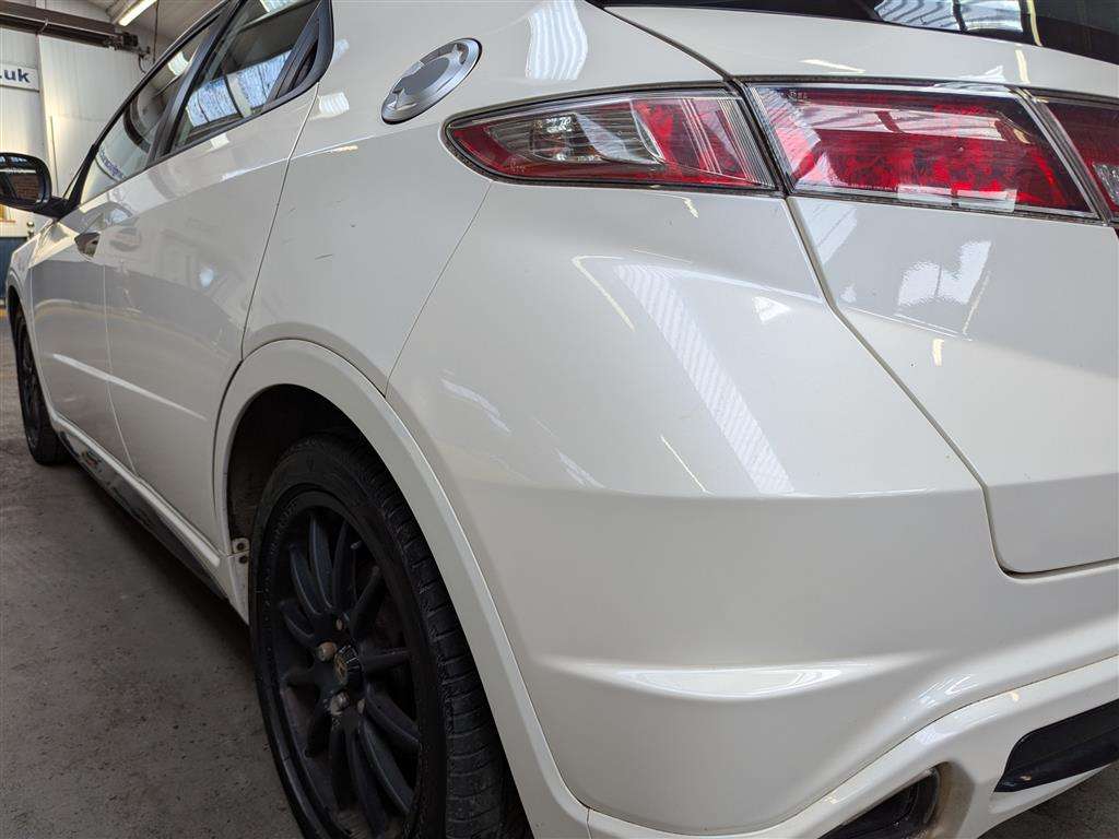 <p>2011 HONDA CIVIC TI I-VTEC</p>