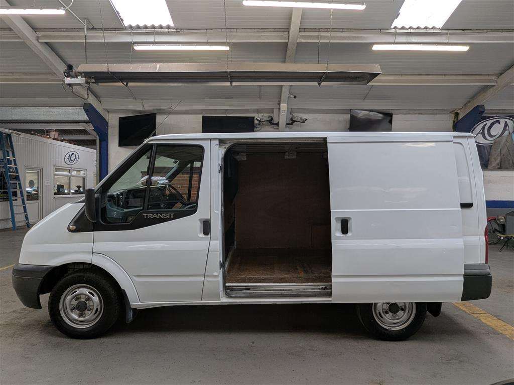 <p>2013 FORD TRANSIT 100 T260 FWD</p>