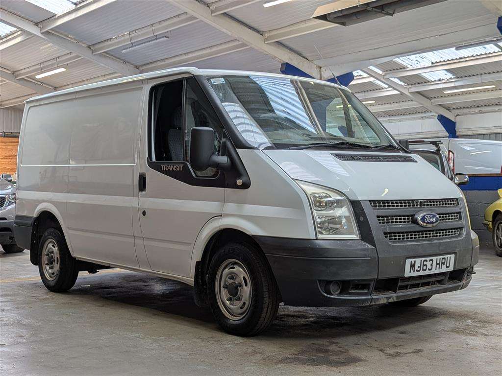 <p>2013 FORD TRANSIT 100 T260 FWD</p>