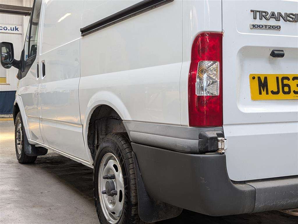 <p>2013 FORD TRANSIT 100 T260 FWD</p>