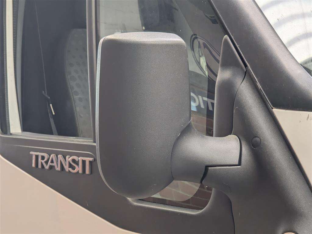 <p>2013 FORD TRANSIT 100 T260 FWD</p>
